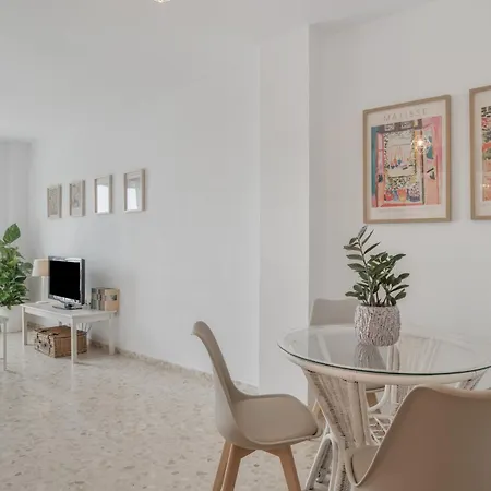 Piso Amplio Y Luminoso En Conil