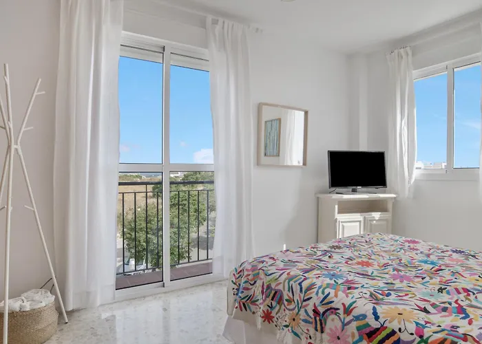 Piso Amplio Y Luminoso En Conil Apartman *