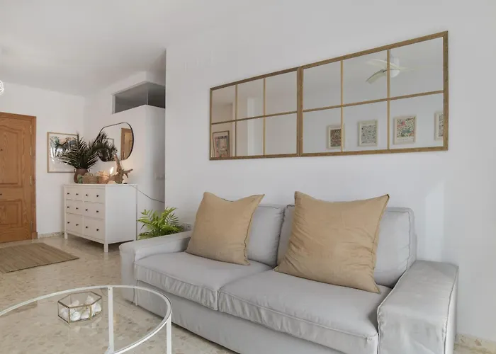 Piso Amplio Y Luminoso En Conil Apartman *