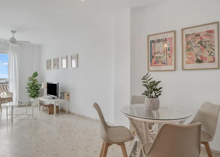 Piso Amplio Y Luminoso En Conil