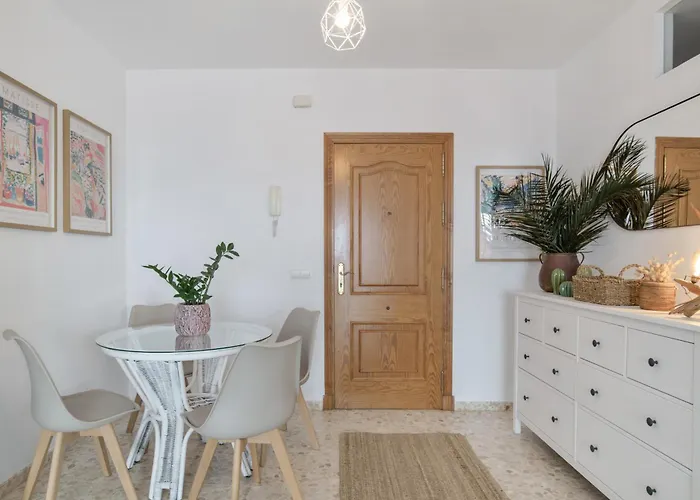 Piso Amplio Y Luminoso En Conil